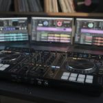 Rekordbox, Serato ou Traktor : le choix technique pour les logiciels DJ
