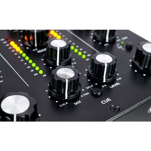 Détail vue 8 — Omnitronic TRM-202 MK3 HP Bundle