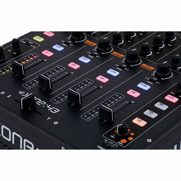 Détail vue 8 — Allen & Heath Xone 43