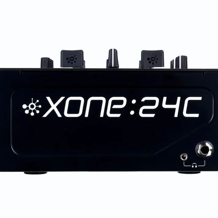 Détail vue 8 — Allen & Heath Xone 24C Case Bundle