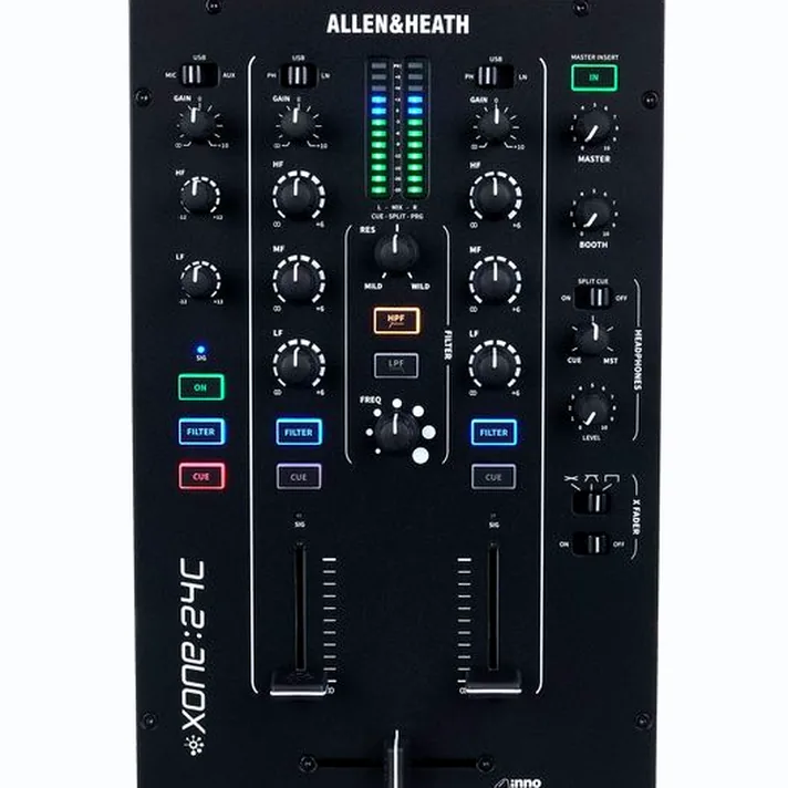 Détail vue 1 — Allen & Heath Xone 24C Case Bundle
