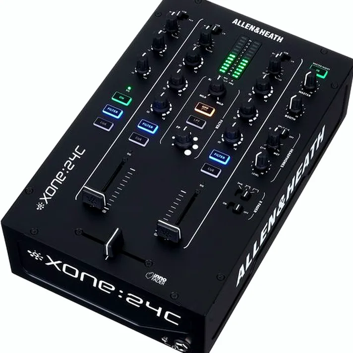 Détail vue 2 — Allen & Heath Xone 24C Case Bundle