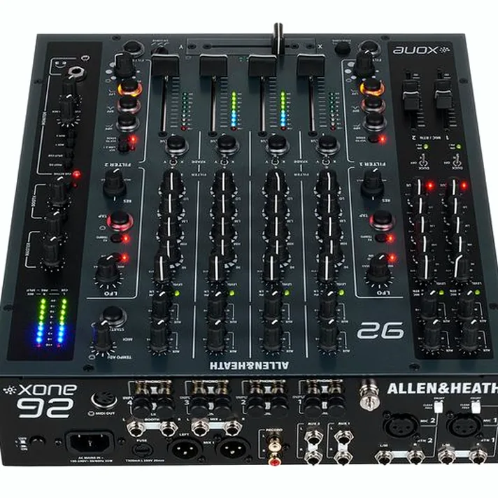 Détail vue 4 — Allen & Heath Xone:92 MK2 Case Bundle