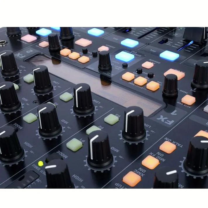 Behringer DDM4000
