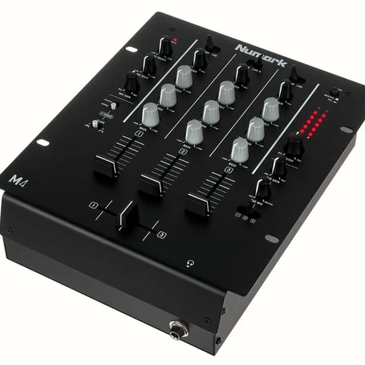 Numark M 4 Black