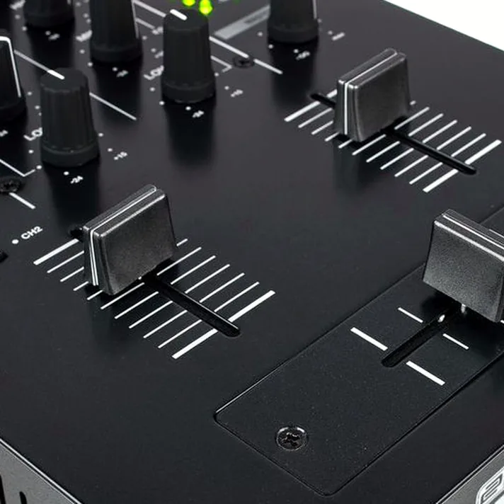 Détail vue 7 — Reloop RMX-10BT